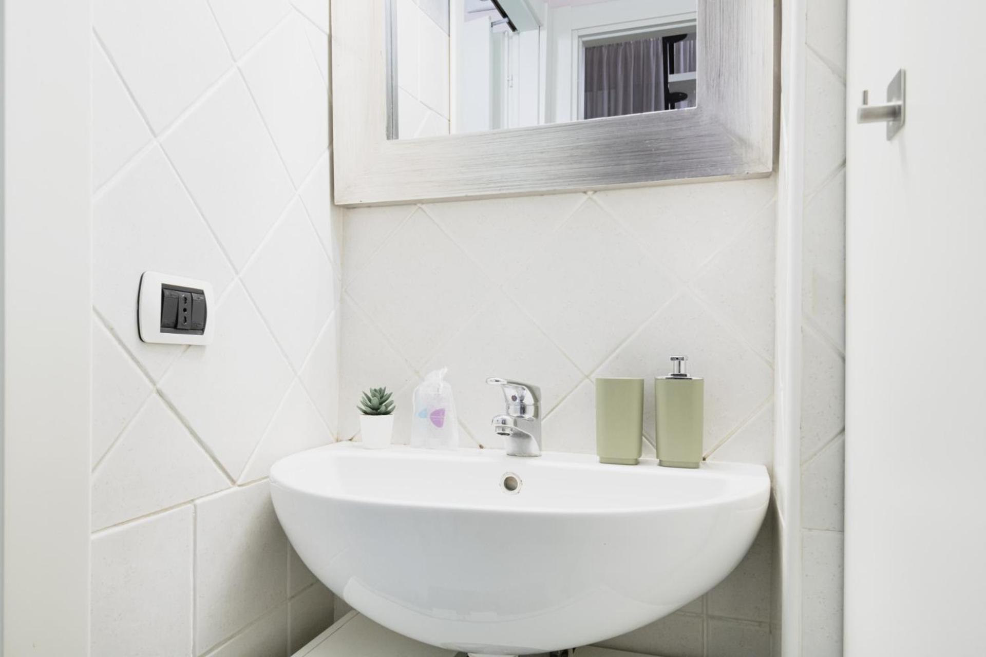 Easylife - Praticita E Relax In Corso Xxii Marzo Apartment
